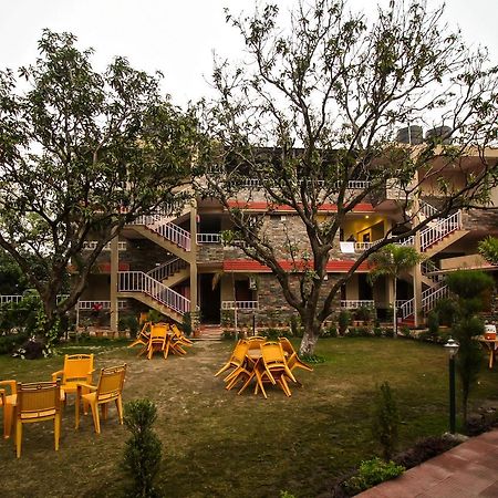 V Resorts Dukes Den Resort 兰纳加 外观 照片