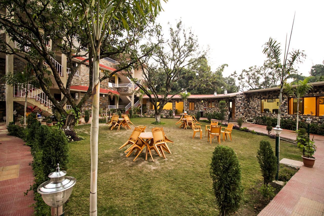 V Resorts Dukes Den Resort 兰纳加 外观 照片